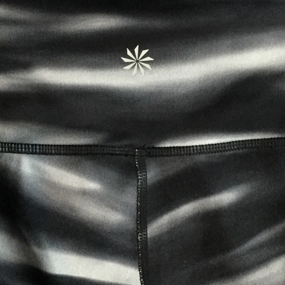 Athleta Cropped Leggings - Picture 2 of 3